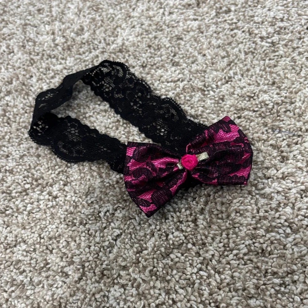 🟢10/$10 - Pink and Black Lace Bow Headband